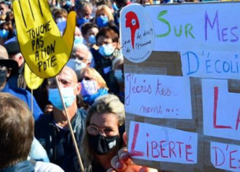 Anket: Fransız gençlerinin yüzde 60'ından fazlası laikliğin tehlikede olduğunu düşünüyor