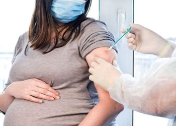 Araştırma: Hamilelikte Covid-19 aşılarının düşükle bağlantısı yok