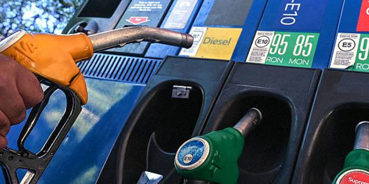 Artan enerji fiyatları: Fransa'da aylık 2 binden az kazananlara 100 euro yardım