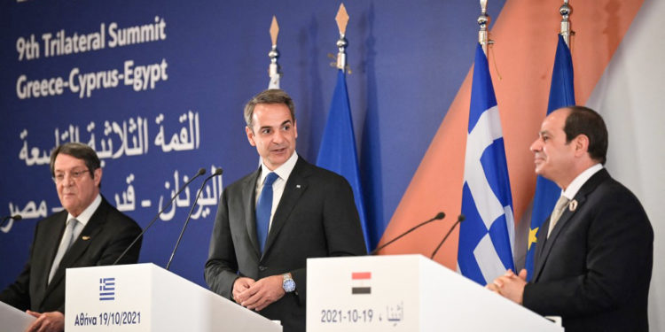 Atina’da üçlü zirve: “Mısır’ın Avrupa’yla bağlantısı Yunanistan olacak”
