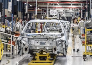 Avrupa’da çalışma saatleri düşüyor; Türkiye’de artış zirvede