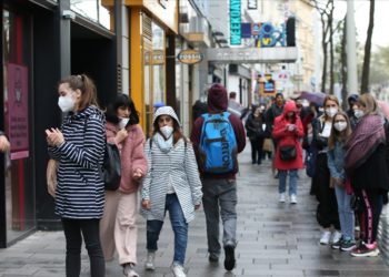 Avusturya’da iş yerlerinde Covid-19 aşısı ve test şartı aranacak