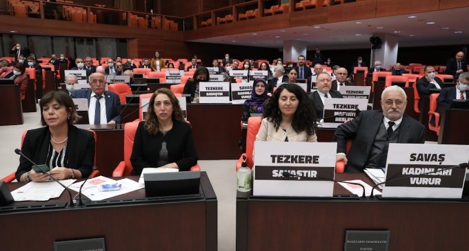 Aydeniz: İktidarın sarılacağı tek yol savaş, işgal ve talan politikası