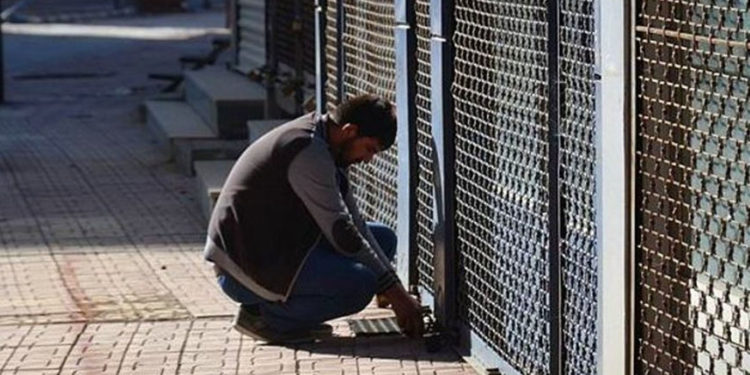 Açılan 2 dükkândan 1’i kepenk kapattı