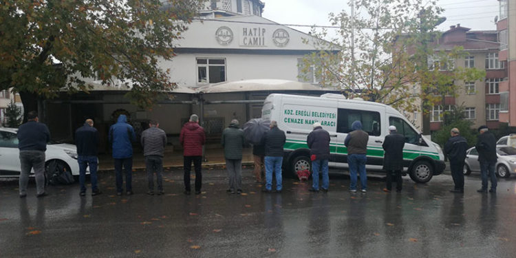 Aşı olmayan ailede bir hafta içerisinde 3 kişi yaşamını yitirdi