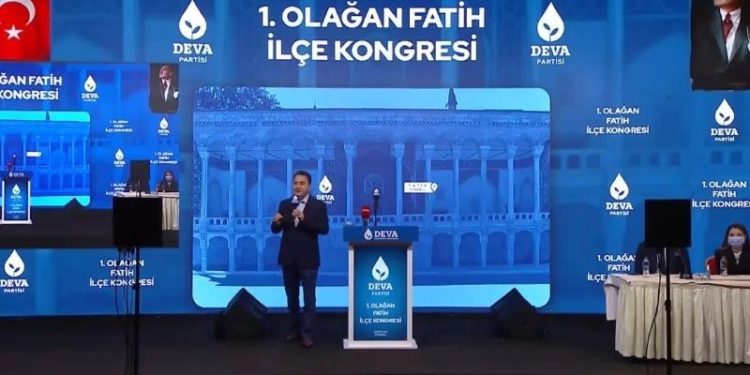 Babacan: Erdoğan birlikte yola çıktığı kadınlara kulak asmadı