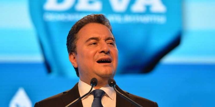 Babacan faiz indirimini eleştirdi: Bir inat uğruna, mazlumların ahını alıyorlar