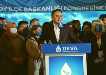 Babacan: ‘Koskoca Türkiye Cumhuriyeti, Erdoğan’ın deney laboratuvarı oldu’