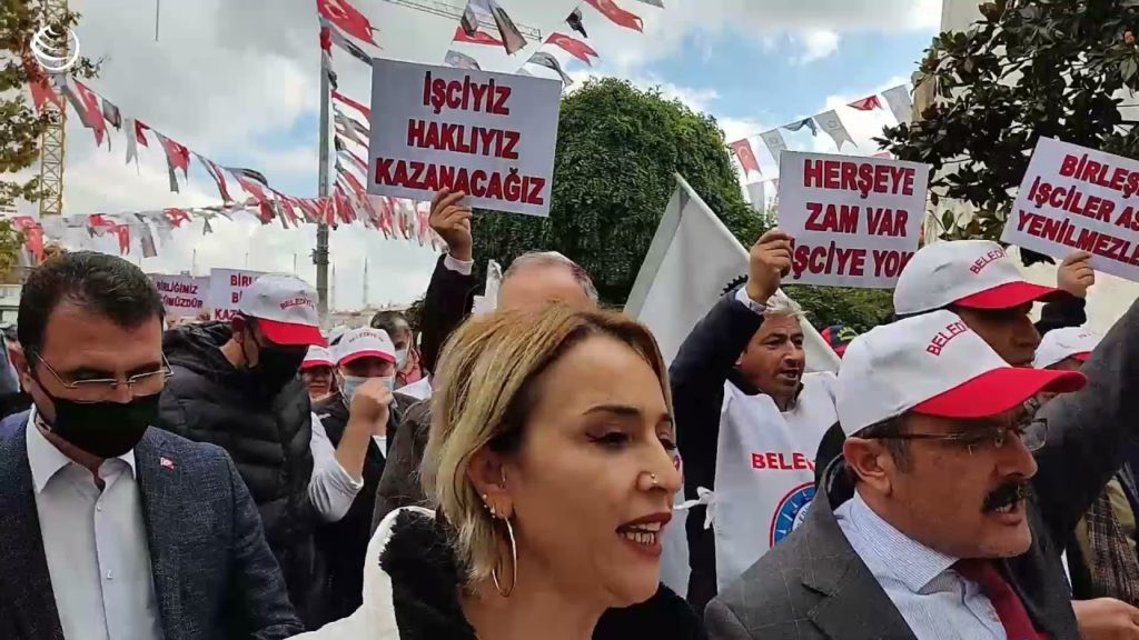 Bakırköy Belediyesi’nin ‘sıfır zam’ teklif ettiği işçiler greve çıktı