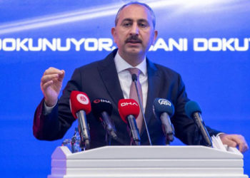 Bakan Gül: Hasta, tutuklu ve hükümlülerin sağlık koşullarını iyileştirecek önlemlerin alınması devletin görevi, tutuklu ve hükümlülerin de hakkıdır