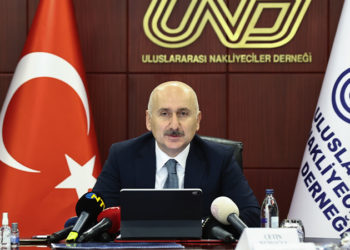 Bakan Karaismailoğlu: Tüm dünya konteyner krizi yaşarken, ülkemiz güçlü kara yolu sektörü ile ihracatını sürekli artırmaya devam etti