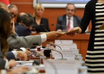 Bakanlıkta ihale 'tezgahı': Ucuz ihaleyi iptal edip, daha yüksek fiyata AKP'li isme yakın şirkete verdiler