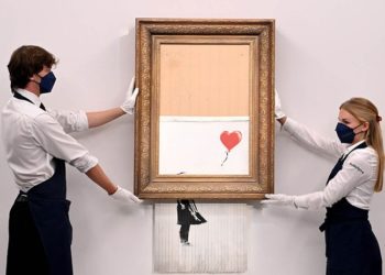 Banksy'nin parçalanan eseri, 18 milyon 582 bin sterline alıcı buldu
