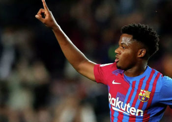 Barcelona 1 milyar euro'luk bonservisle Ansu Fati'nin sözleşmesini yeniledi