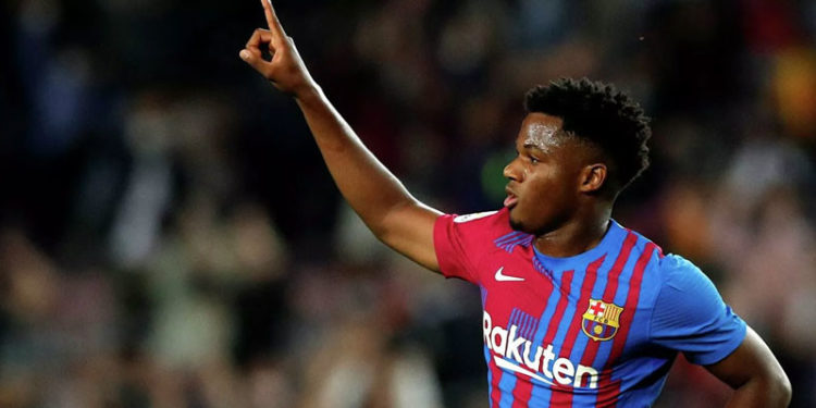 Barcelona 1 milyar euro'luk bonservisle Ansu Fati'nin sözleşmesini yeniledi