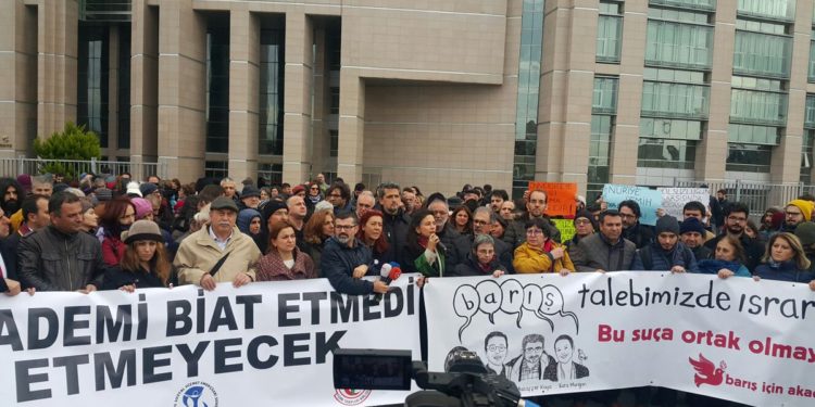 Barış Akademisyenleri için ilk karar: OHAL Komisyonu reddetti