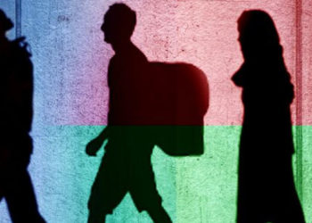 Belarus, ülkeye giden turistlerin AB'ye yasa dışı geçişini sağlamakla suçlanıyor