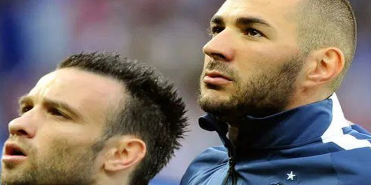 Benzema, Valbuena'ya seks videosu ile şantaj yaptığı iddiasıyla yargılanıyor