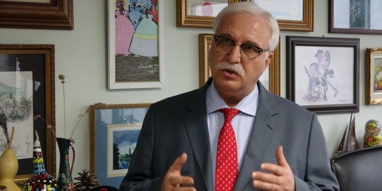 Bilim Kurulu Üyesi Prof. Özlü: Salgının kontrol altına alınabilmesi için toplumun yüzde 90'ı tam doz aşılanmalı