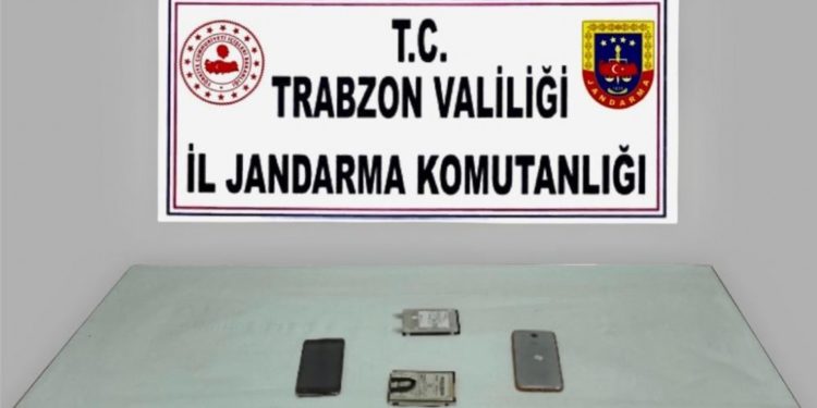 Bir kadın Gülen’in kitaplarını internetten satmak ‘suçundan’ gözaltına alındı