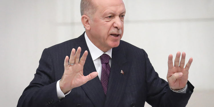 Bloomberg: Bütün siyasi krizlerin kaynağında Erdoğan’ın kendisi var