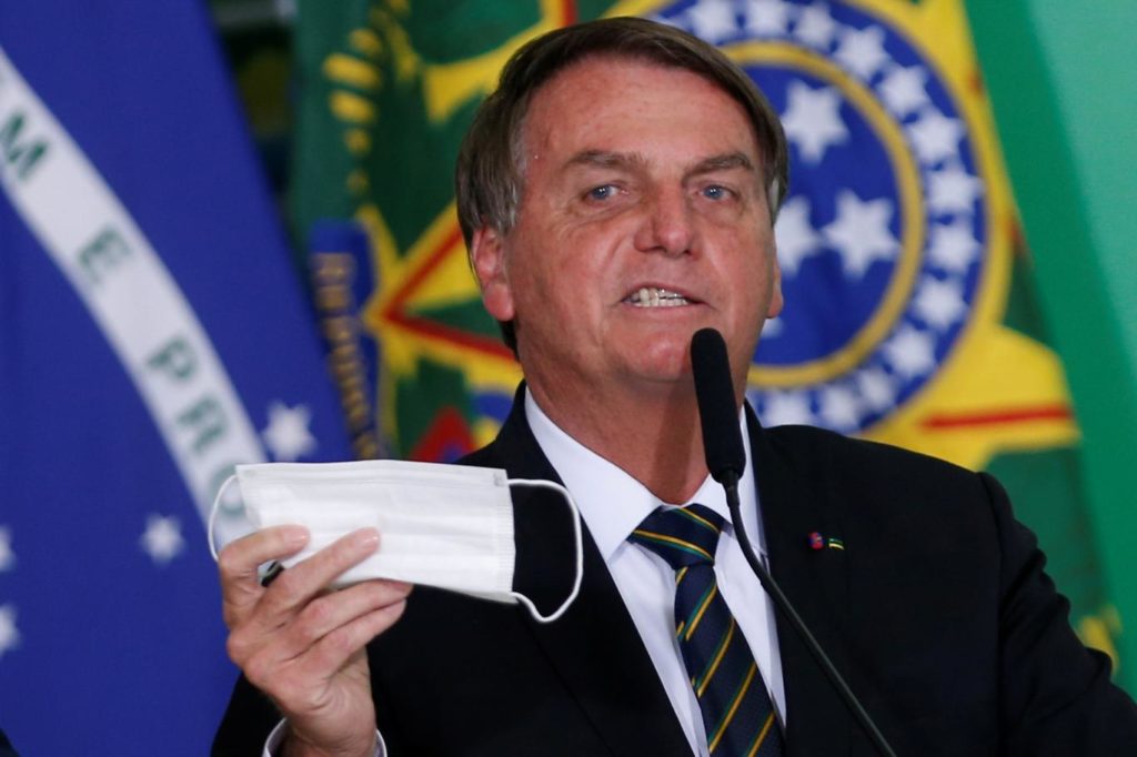 Bolsonaro, salgın yönetimi nedeniyle ‘insanlığa karşı suç işlemekle’ suçlanıyor