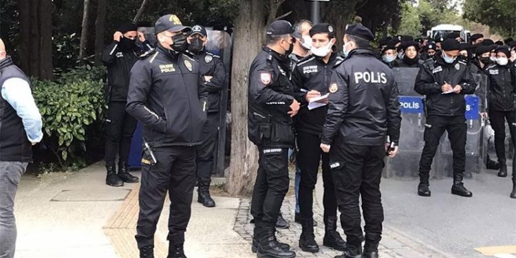 Boğaziçi Üniversitesi öğrencilerine yine müdahale