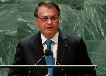 Brezilya'da Devlet Başkanı Bolsonaro'nun 9 suçla itham edildiği rapor parlamentoda onaylandı