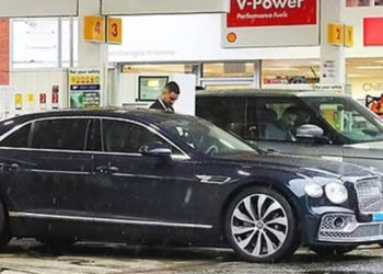 Britanya’da benzin krizi: Ronaldo bile Bentley’sinin deposunu ‘fulleyemedi’