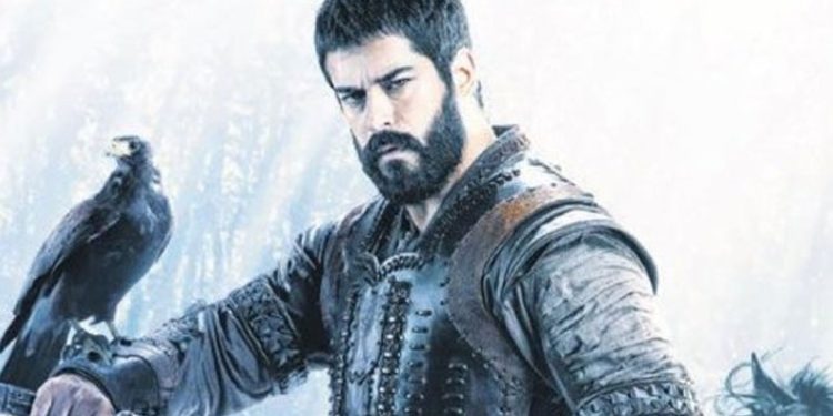 Burak Özçivit'e set emekçilerine hakaret ettiği gerekçesiyle soruşturma
