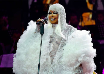 Bülent Ersoy'un orkestra ekibi tahliye edildi