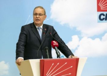 CHP'li &Ouml;ztrak: Bakalım Pandora'nın kutusundan, başka kimlerin adı ortaya &ccedil;ıkacak