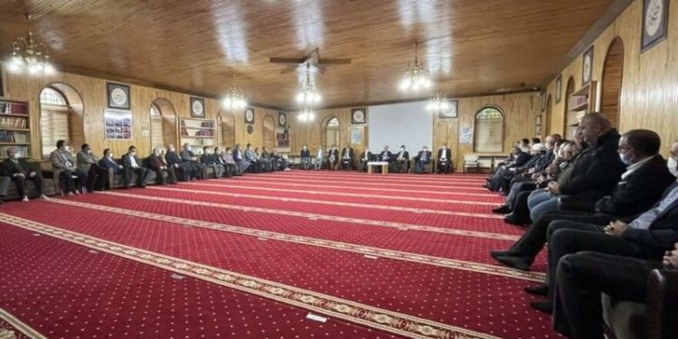 'Camide siyaset' görüntüleri gelmeye devam ediyor: AKP, STK temsilcileriyle camide toplantı yaptı