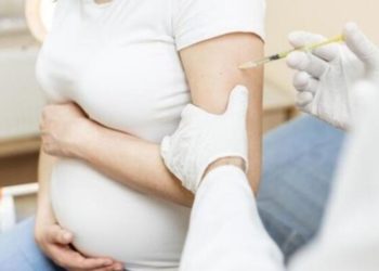 Covid-19 rehberi güncellendi: Hamileliğin her döneminde aşı olunabilir