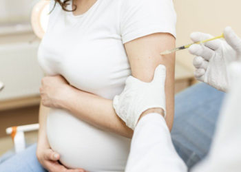 Covid-19 rehberi güncellendi; gebelere aşı tavsiyesi