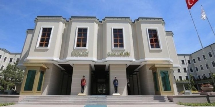 Cumhuriyet tarihinde bir ilk: Ermeni yurttaş kaymakam olmaya hak kazandı
