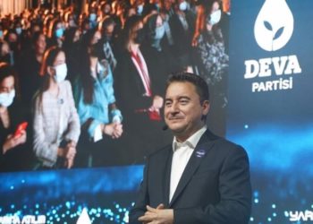 DEVA Partili gençler: Tezkereye 'hayır' denmeliydi, savaş istemiyoruz