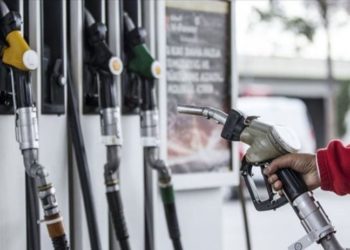 Daha büyük akaryakıt zamları kapıda