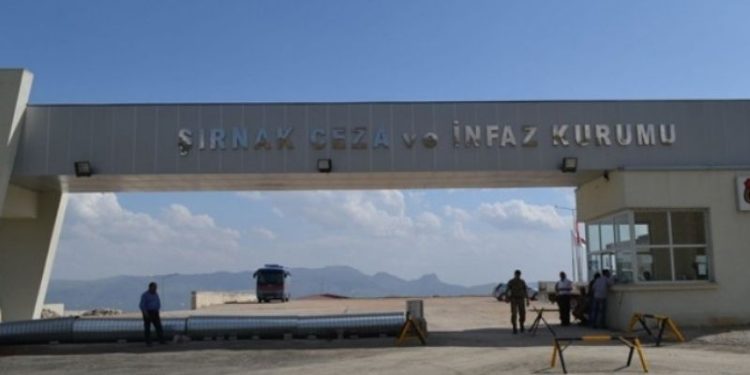 Darp edilen tutuklular: Cezaevinde acil inceleme yapılmalı