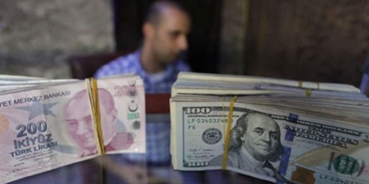 Dolar ‘operasyon’ etkisiyle yeni zirvede