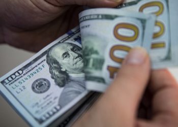 Dolar/TL kuru, Asya piyasalarında yeni rekorla işlem görmeye başladı