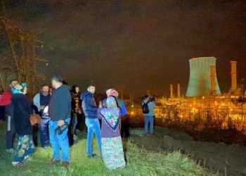 Doğalgaz santralindeki trafonun patlaması mahalle halkını sokağa döktü