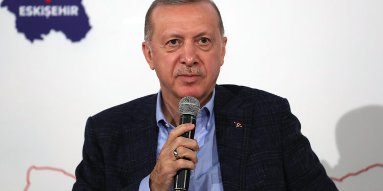 Dünya basını “10 Büyükelçi krizinde” Erdoğan’ın geri adım attığı görüşünde…