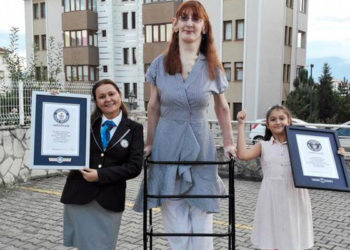 Dünyanın en uzun boylu kadını da Türk