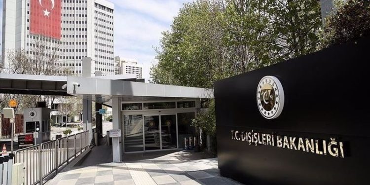 Dışişleri Bakanlığı'ndan Yemen'deki bombalı saldırıya kınama