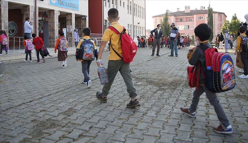 Eğitim-İş Başkanı Özbay: Eğitim bu zihniyetin elinde çırpınıyor