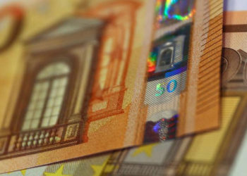 Ekonomist Kahveci: 'Hükümet döviz kurunu kasıtlı yükseltiyor'