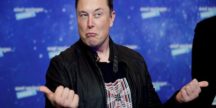 Elon Musk'tan Apple CEO'su Cook'un İstanbul paylaşımına yanıt