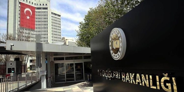 Emekli büyükelçi Yalım Eralp: Diplomasi tarihinde bir örneğini hatırlamıyorum