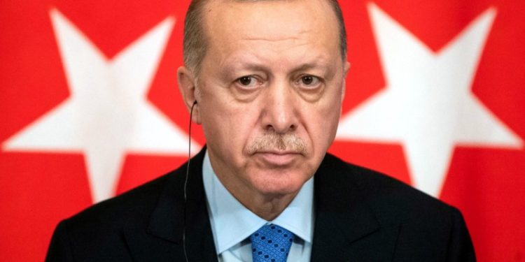 'Erdoğan, Türkiye’yi korkunç kayıplara sürüklemeye çalışıyor'